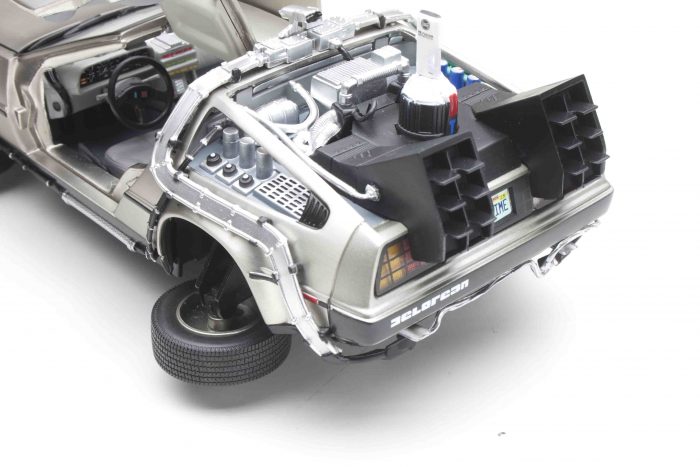 DE LOREAN "Back to the Future II" - Image 5