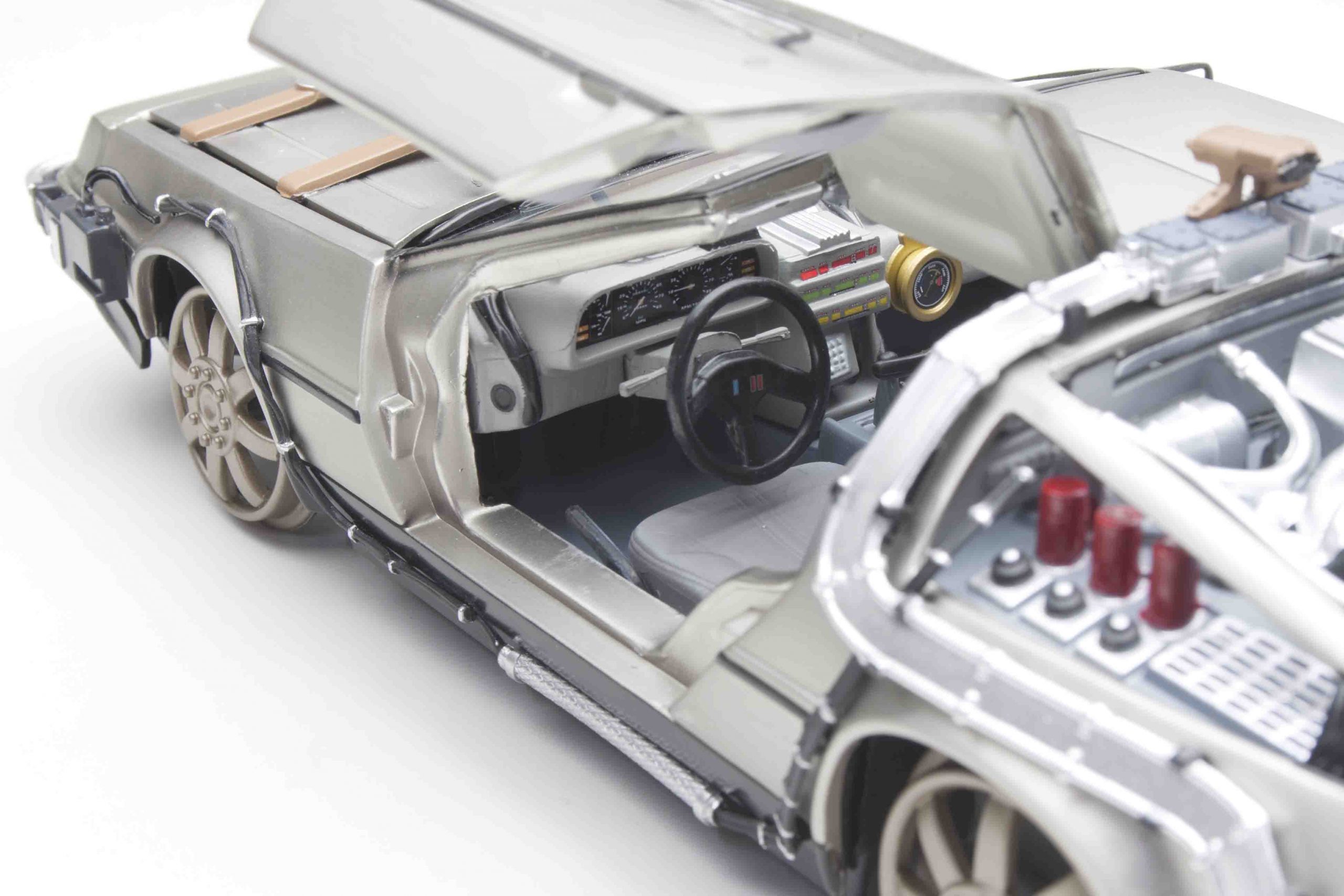 DE LOREAN “Back to the Future” – sunstarmodelcars