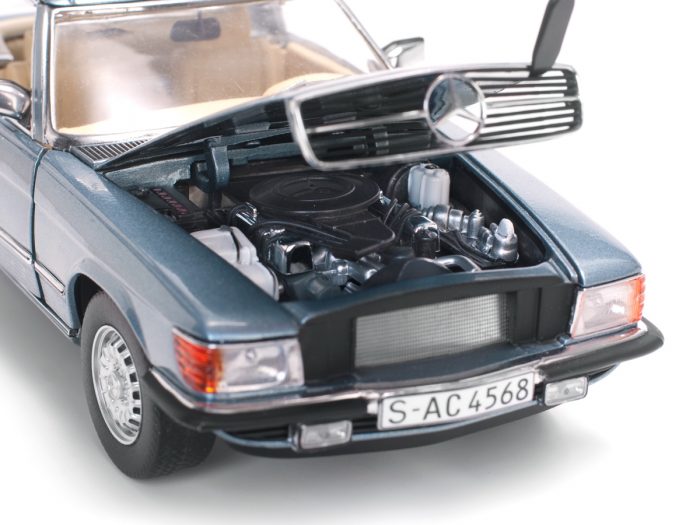 1977 Mercedes-Benz 350 SL Hard Top - Image 2