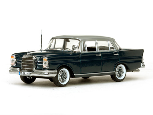Amazon | ◎1/18・1958 ベンツ220SEクーペ：青☆サンスター製
