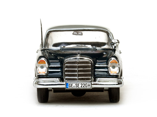 Mercedes-Benz 220 SE – sunstarmodelcars