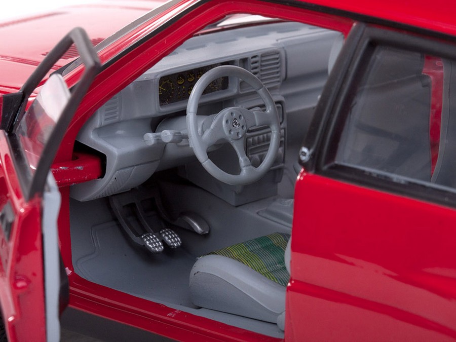 1990 LANCIA DELTA HF INTEGRALE 8V – sunstarmodelcars