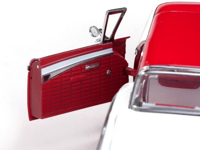 1957 FORD FAIRLANE SKYLINER - Image 5