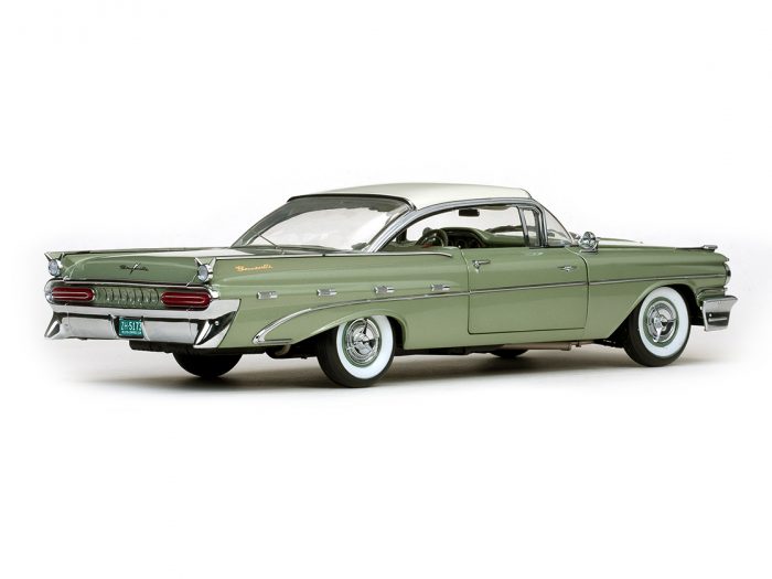 1959 Pontiac Bonneville Hard Top - Image 5