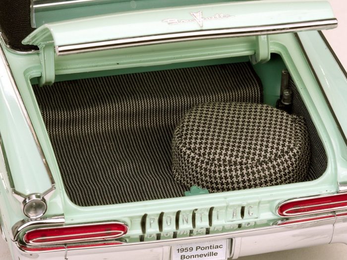 1959 Pontiac Bonneville Closed Convertible - Image 5