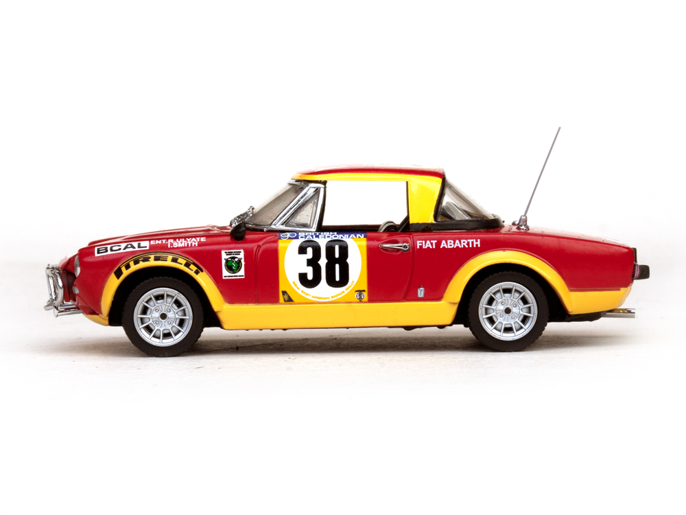 Sun Star Models 1:18 Fiat 124 Abarth #3 East Africa Safari Rally 1974 4952  model car 4952 657440049528