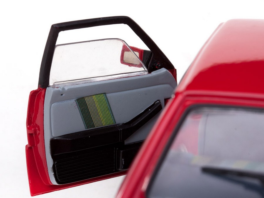 1990 LANCIA DELTA HF INTEGRALE 8V – sunstarmodelcars
