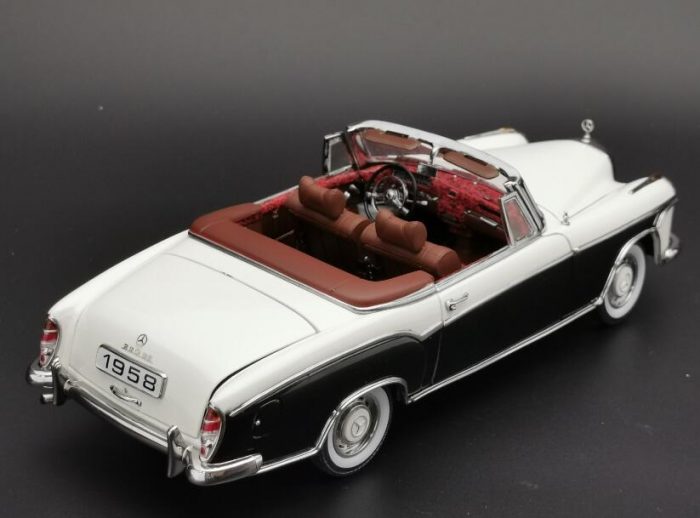 1960 Mercedes-Benz 220 SE Cabriolet - Image 3