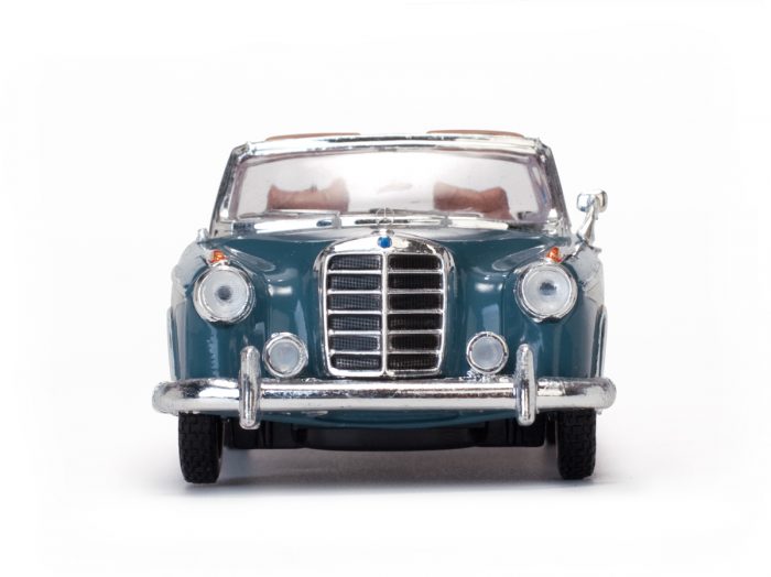 Mercedes-Benz 220 SE Cabriolet - Image 2