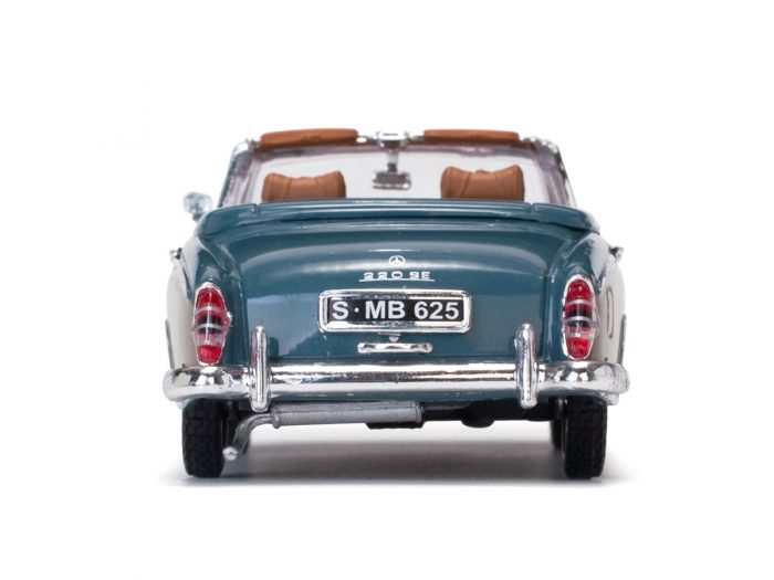 Mercedes-Benz 220 SE Cabriolet - Image 3