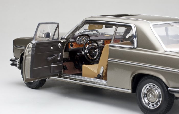 1973 Mercedes-Benz Strich 8 Coupé -- Beige Gray Metallic - Image 8