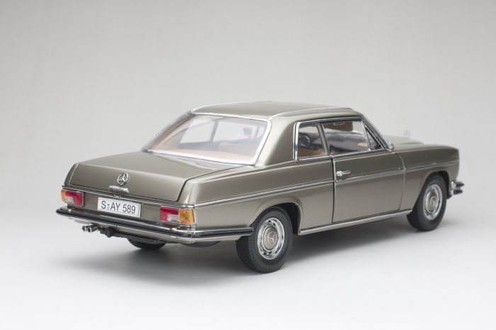 1973 Mercedes-Benz Strich 8 Coupé -- Beige Gray Metallic - Image 3