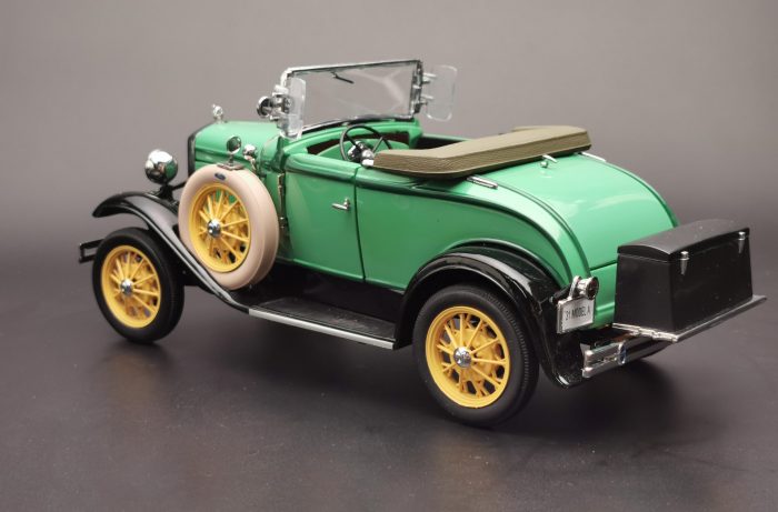 1931 Ford Model A Roadster - Reseda Green - Image 4