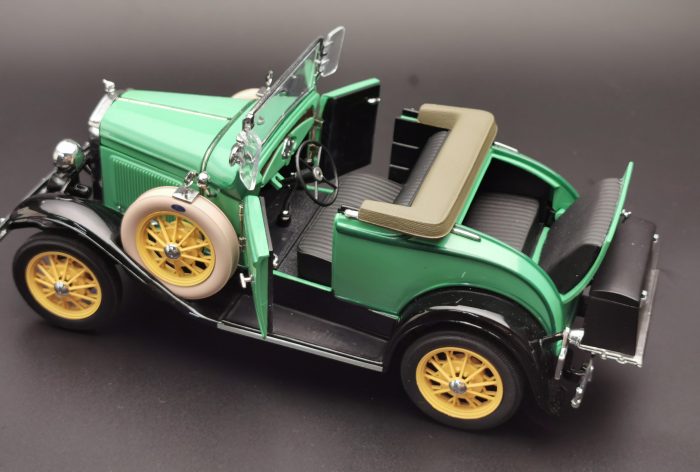 1931 Ford Model A Roadster - Reseda Green - Image 3