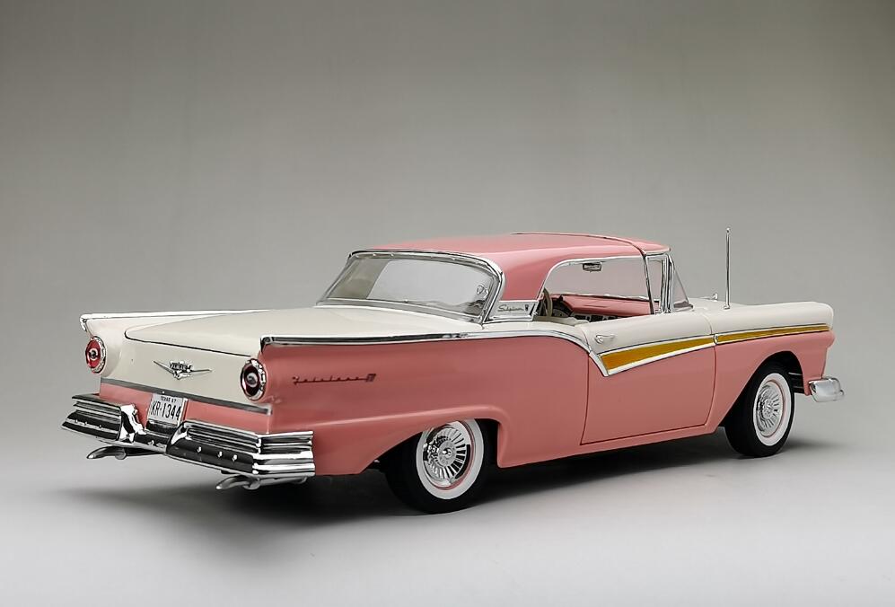1/43 Scale model 1956 Ford Fairlane Hard Top Sunset Coral/Colonial White