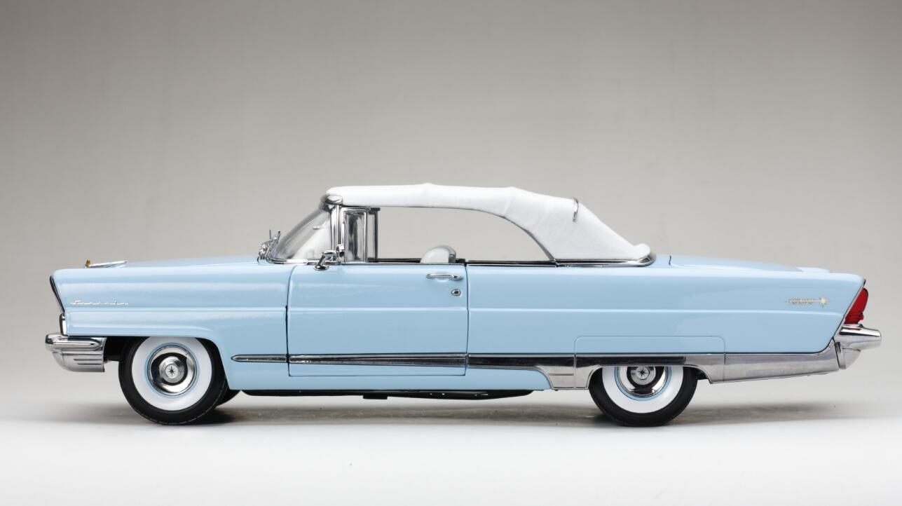 1956 Lincoln Premiere Closed Convertible-White/Fairmont Blue