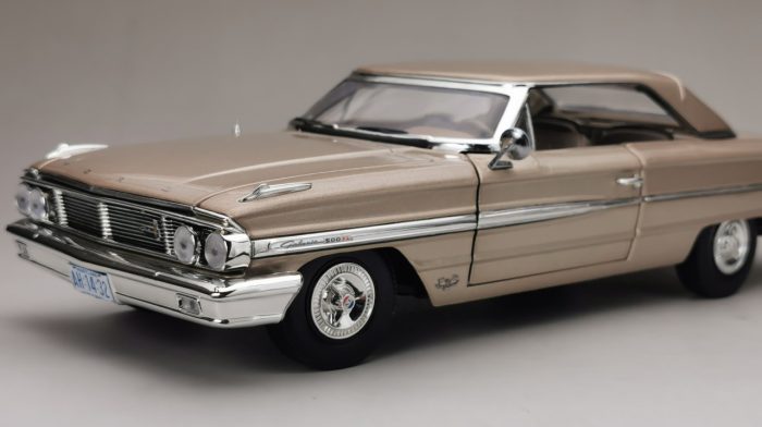 1964 Ford Galaxie 500/XL Hardtop - Chantilly Beige
