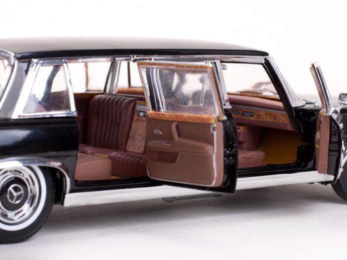 1966 Mercedes-Benz 600 - Black - Image 4