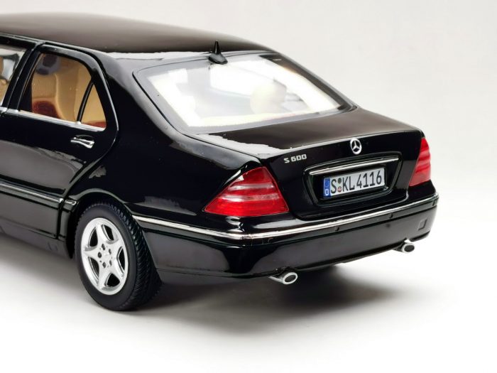 Mercedes-Benz S-Class Pullman - Image 11