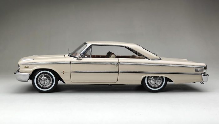 1963 Ford Galaxie 500/XL Hard Top - Sandshell Beige - Image 3