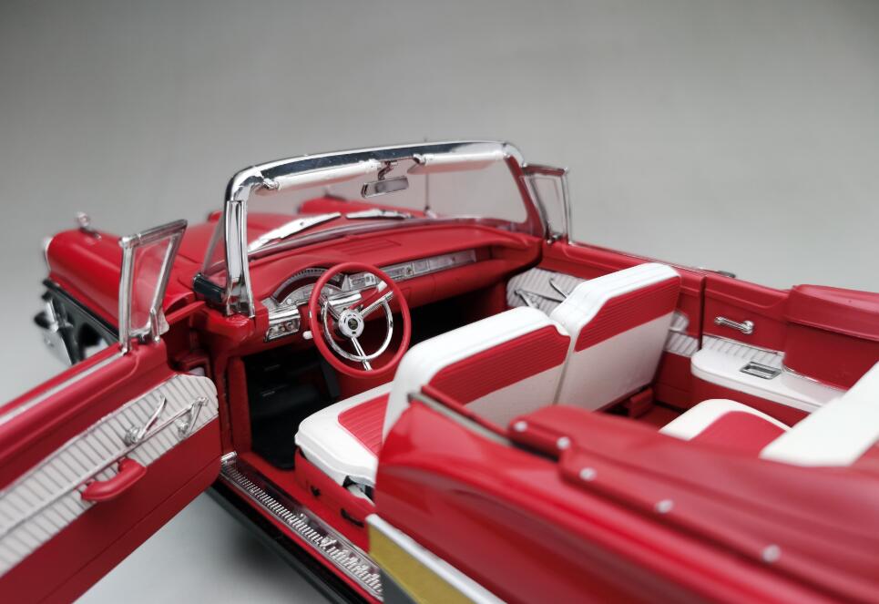 1958 Ford Fairlane 500 Open Convertible-Torch Red/Raven