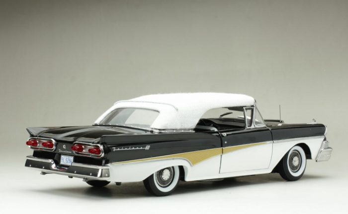 1958 Ford Fairlane 500 Closed Convertible - Image 3