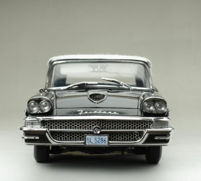 1958 Ford Fairlane 500 Closed Convertible - Image 4