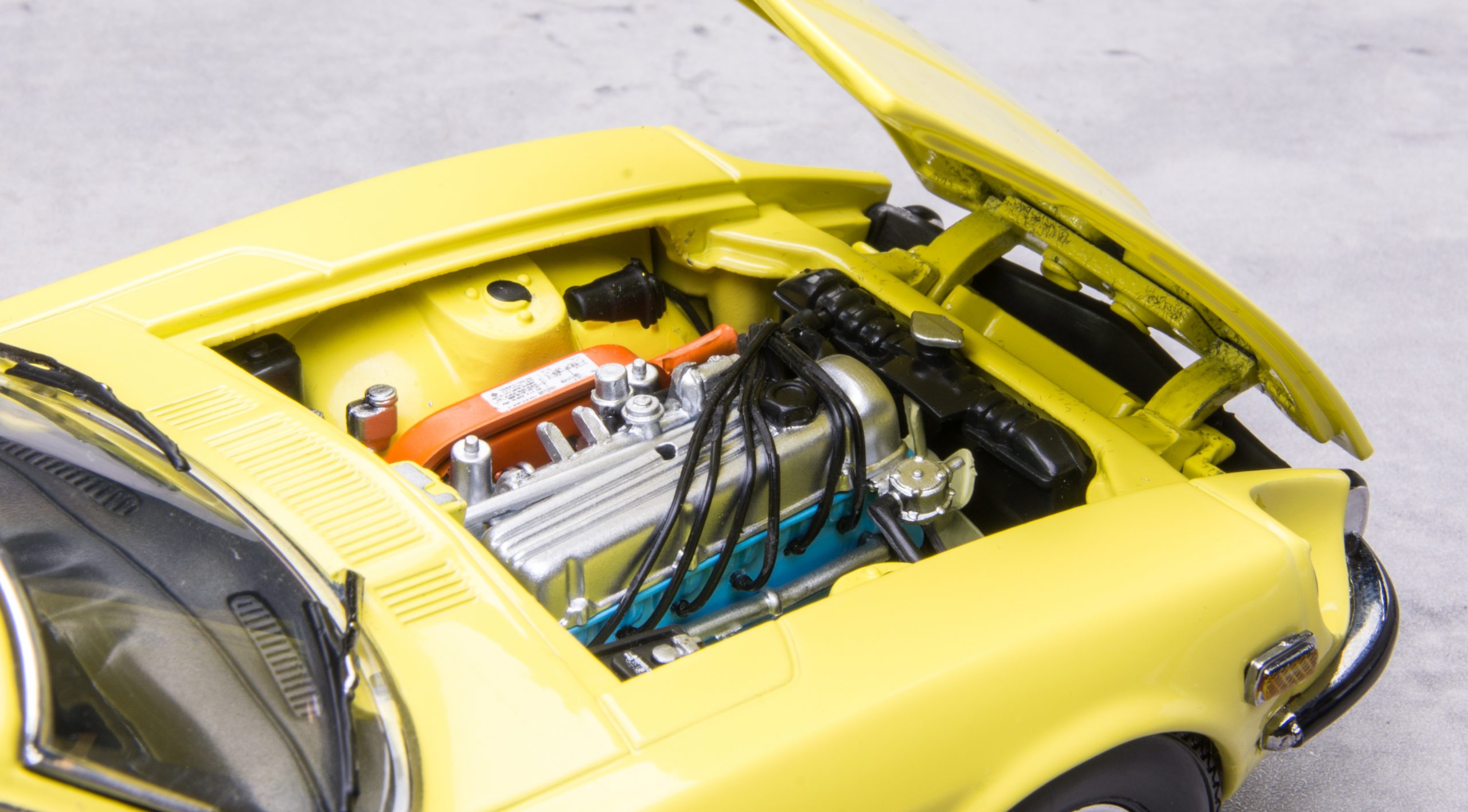 1972 Nissan Datsun 240Z – Yellow – sunstarmodelcars