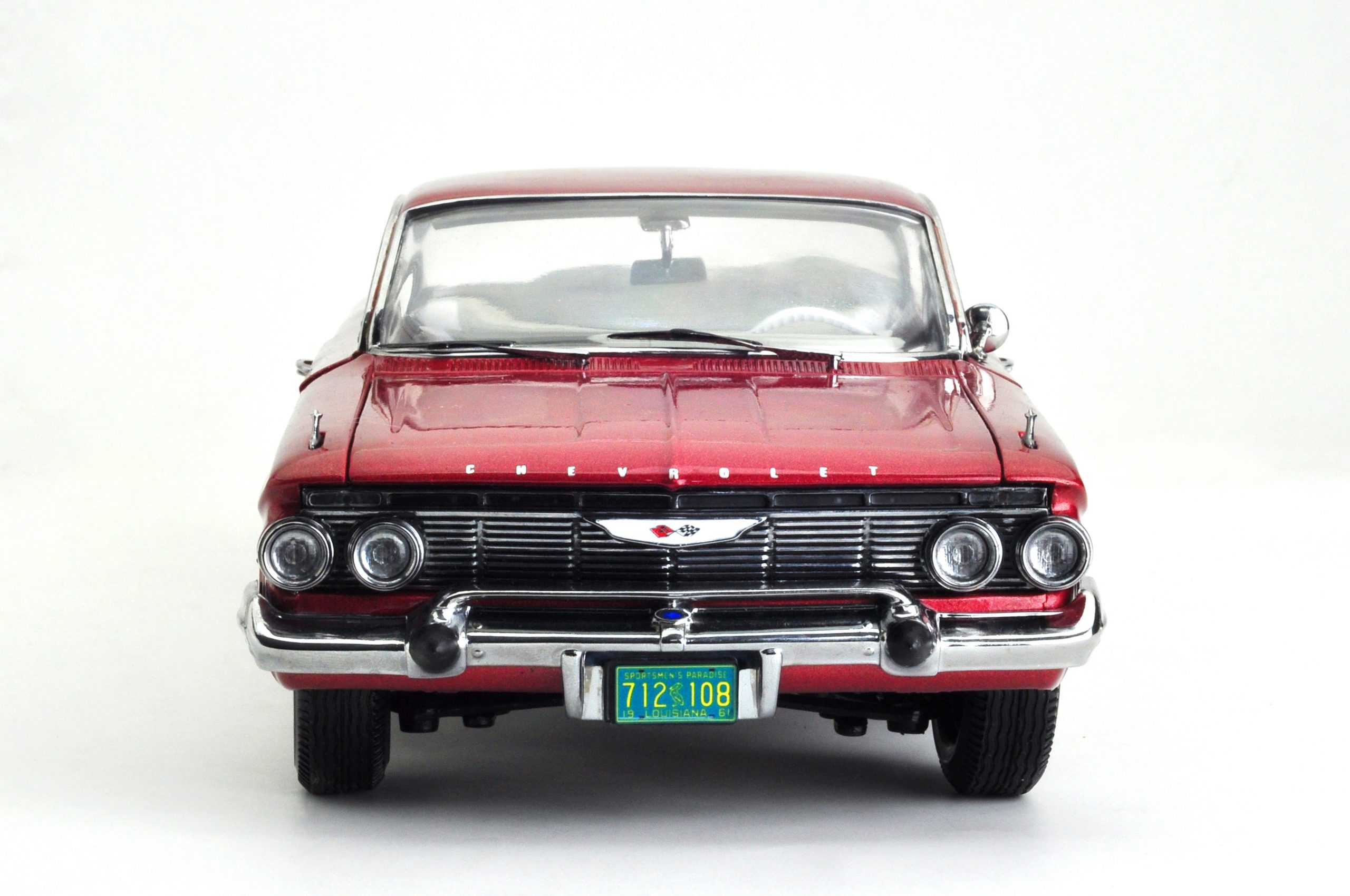 1961 Impala SS 409 Bubble Top Coupe 1:18-Scale Diecast Car