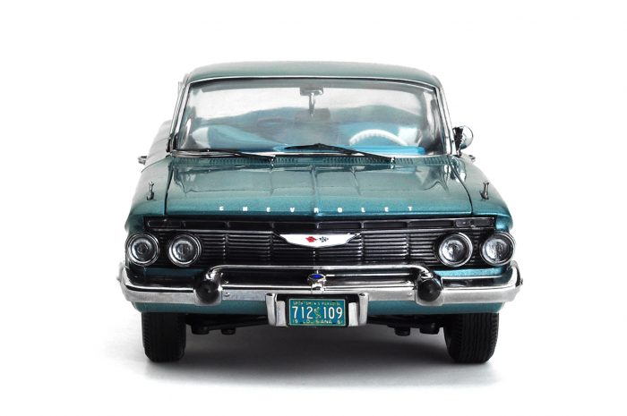 1961 Chevrolet Impala Sport Coupe - Twilight Turquoise - Image 9