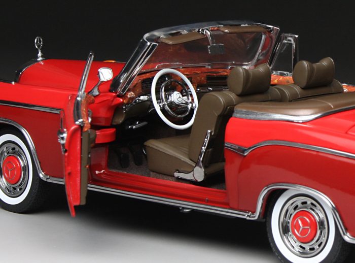1960 Mercedes-Benz 220 SE Cabriolet - Red / Dark Red - Image 4