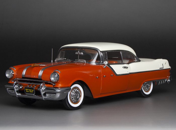 1955 Pontiac Star Chief Hard Top - White Mist / Fire Gold