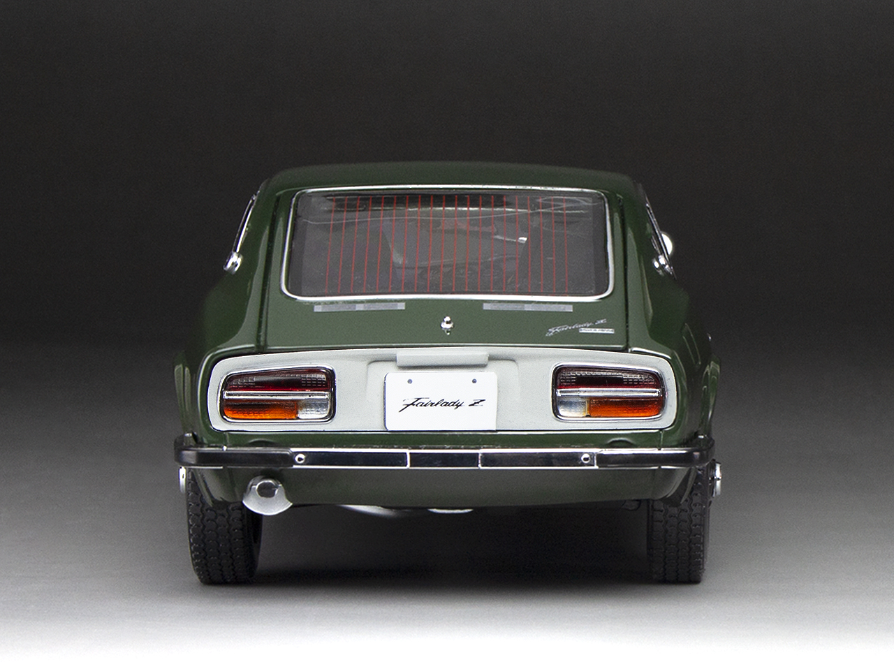 1970 Fairlady Z (S30) RHD – Dark Green – sunstarmodelcars
