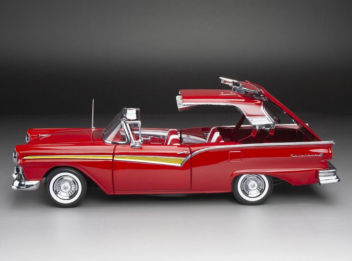 1957 Ford Fairlane 500 Skyliner - Flame Red - Image 8