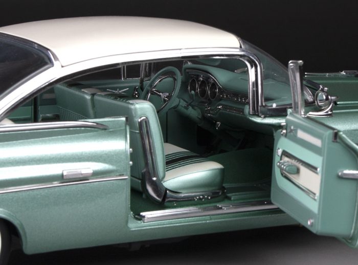 1959 Pontiac Bonneville Hardtop - Cameo Ivory / Jademist Green - Image 6