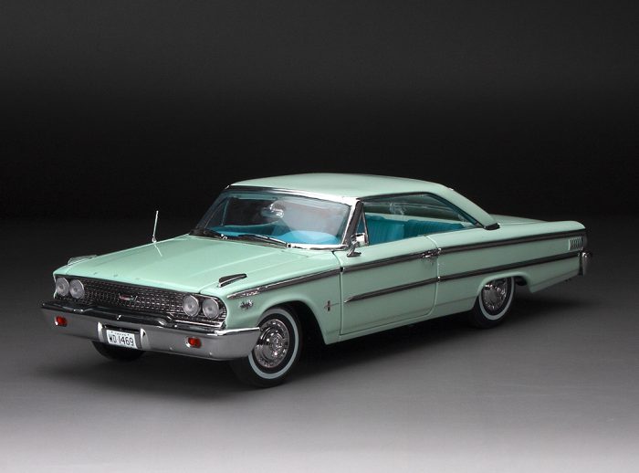 1963 Ford Galaxie 500/XL Hardtop - Glacier Blue