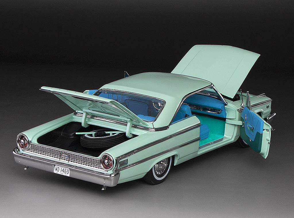 SUN-STAR 01442 Scale 1/18 | FORD USA GALAXIE 500 HARD-TOP