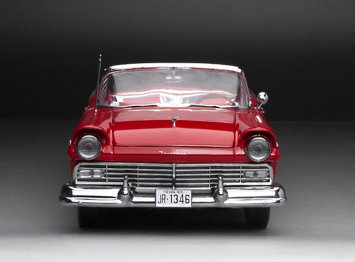 1957 Ford Fairlane 500 Skyliner - Flame Red - Image 6