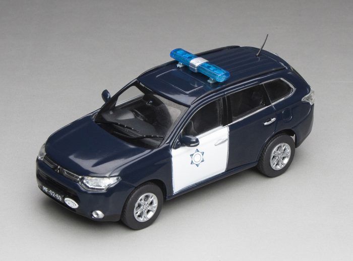 Mitsubishi Outlander - Macau Customs Department - (Limited Edition 499pcs) - Image 4