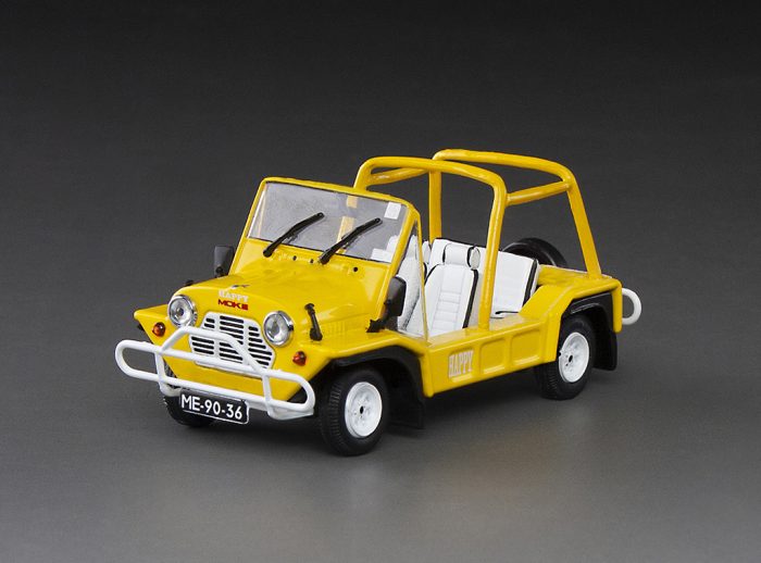 Car Rental Macau 1986 – Yellow (with 2 resin figures and 1 Macau street signs)