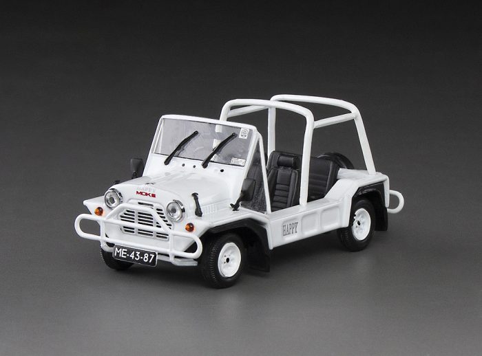 Car Rental Macau 1986 – White (with 2 resin figures and 1 Macau street signs)