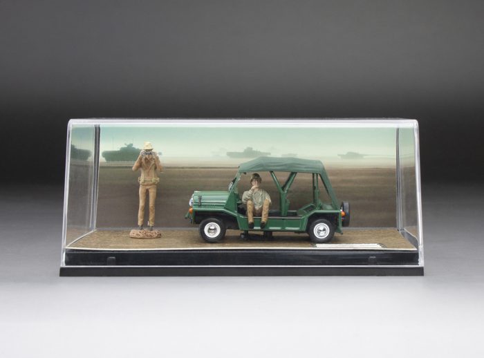 Military Vehicle - Green (with 2 resin figures) - Image 2