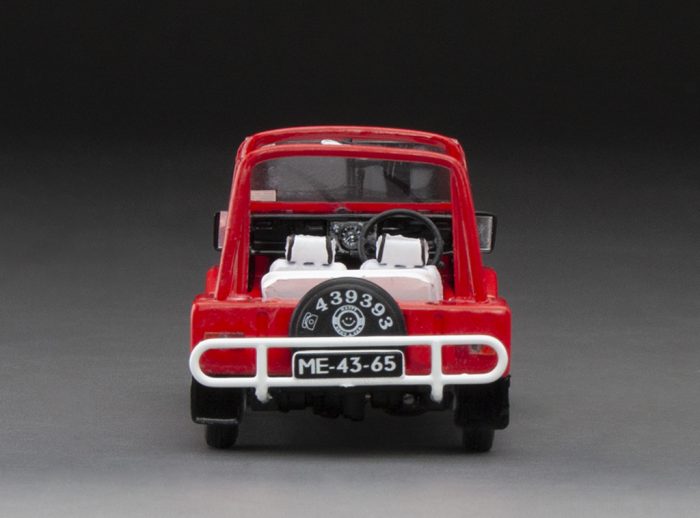 Car Rental Macau 1986 - Red (with 2 resin figures and 1 Macau street signs) - Image 8