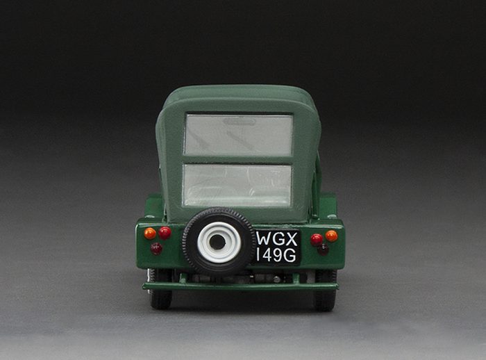 Military Vehicle - Green (with 2 resin figures) - Image 8