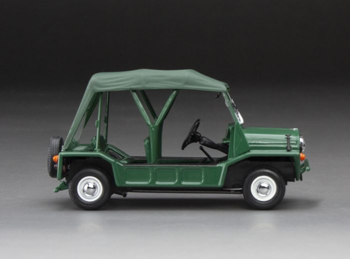 Military Vehicle - Green (with 2 resin figures) - Image 10