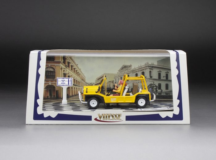 Car Rental Macau 1986 – Yellow (with 2 resin figures and 1 Macau street signs) - Image 3