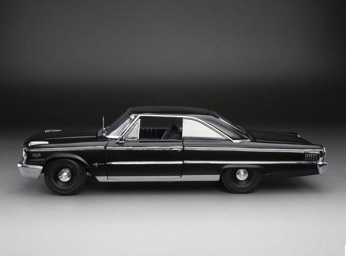 1963 Ford Galaxie 500/XL Hardtop - Semi-GlossBlack - Image 4