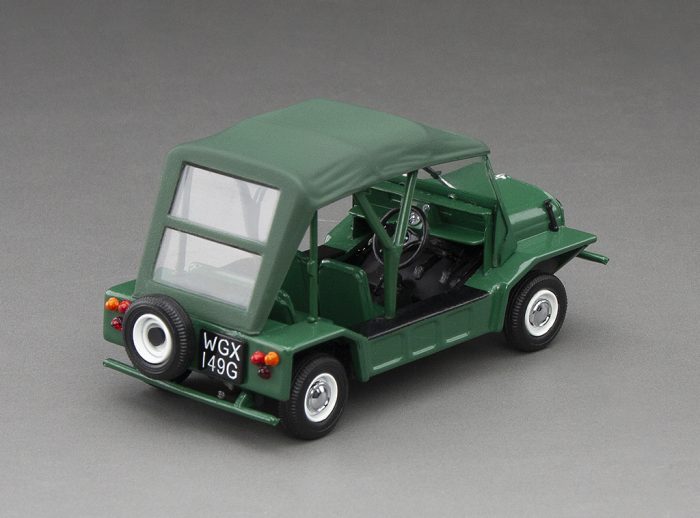 Military Vehicle - Green (with 2 resin figures) - Image 6
