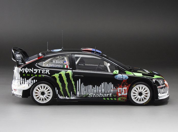 Ford Focus RS - Ken Block - 2010 Rallyday show at Castle Coombe Circuit - Image 11
