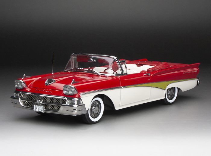 1958 Ford Fairlane Open Convertible - Torch Red/White